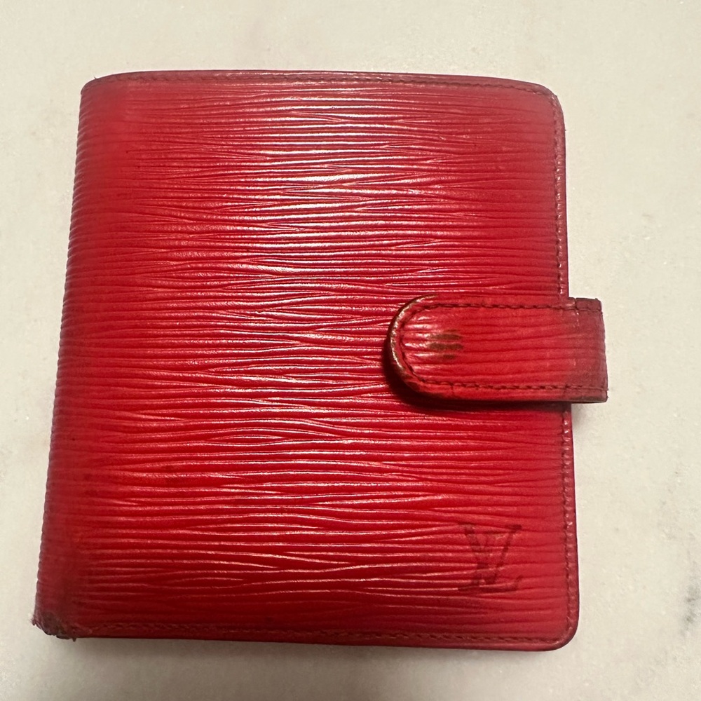 Louis Vuitton Scarlet Textured Card Holder
